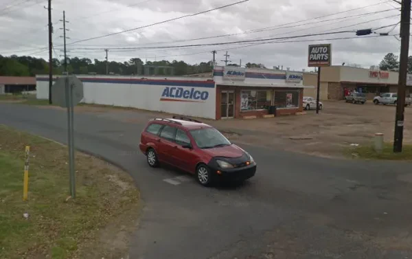 Bumper To Bumper - Natchitoches - photo 4