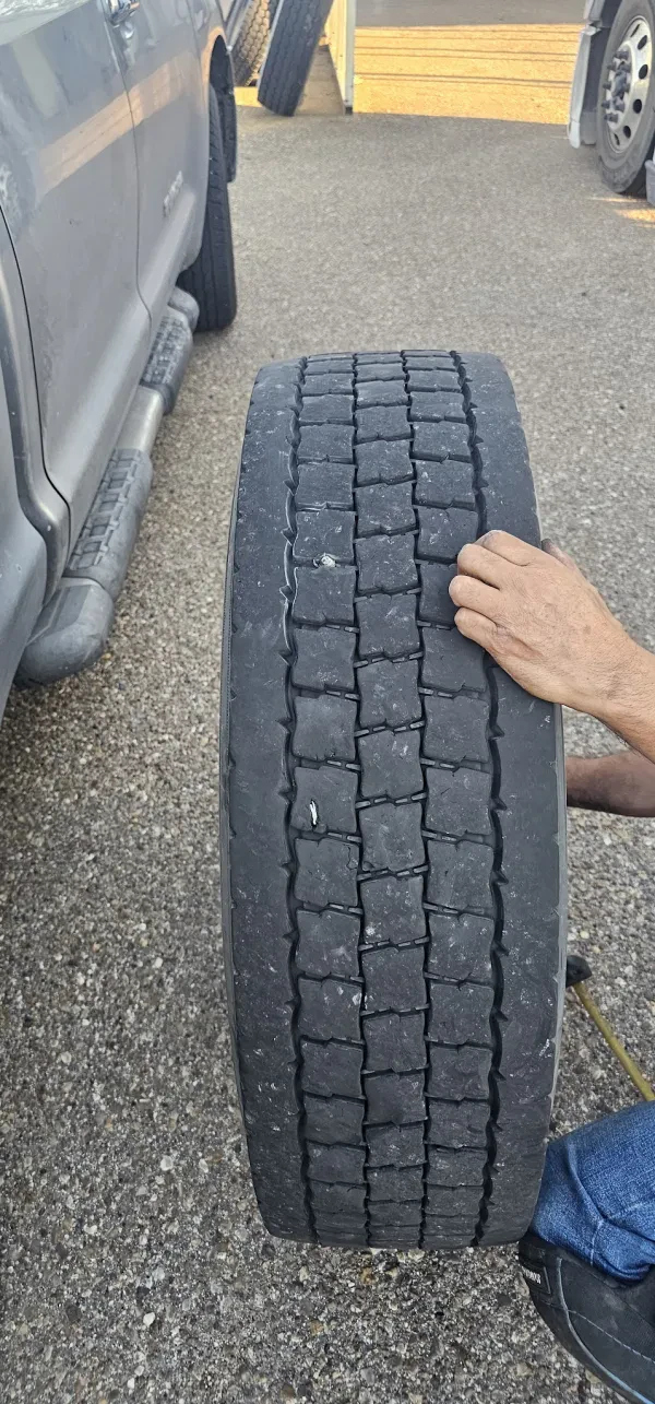 Vasquez Wrecker Services & Tire - photo 2