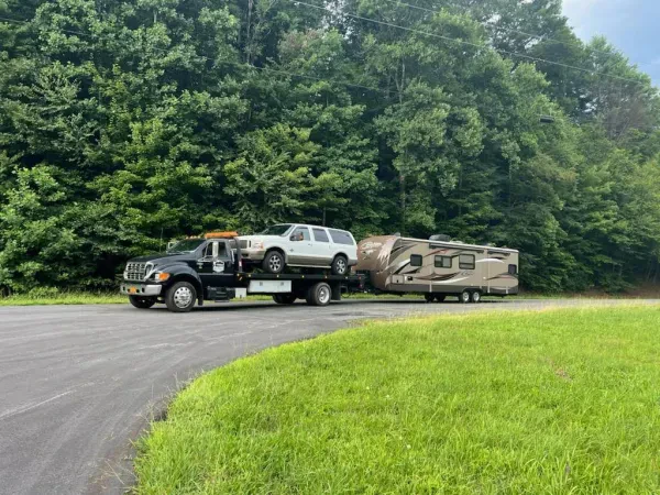 Cj's towing and recovery - photo 3