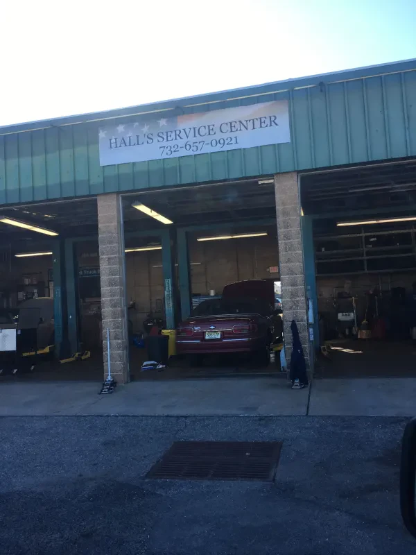 Hall's Service Center - photo 3