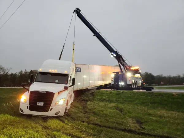 Lakeside Towing & Recovery LLC locations in Memphis & Kirksville - photo 3