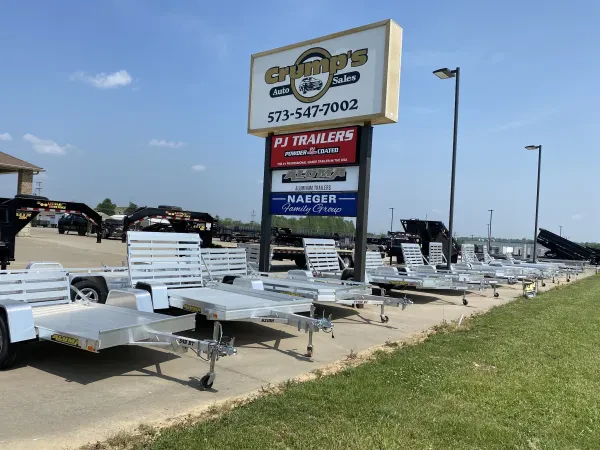 Crump's Auto Sales & DAGA Equipment - photo 2