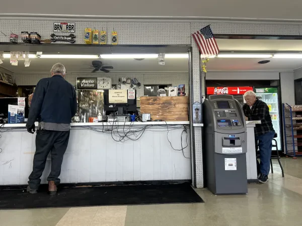Sanders Auto Parts and Service - photo 4
