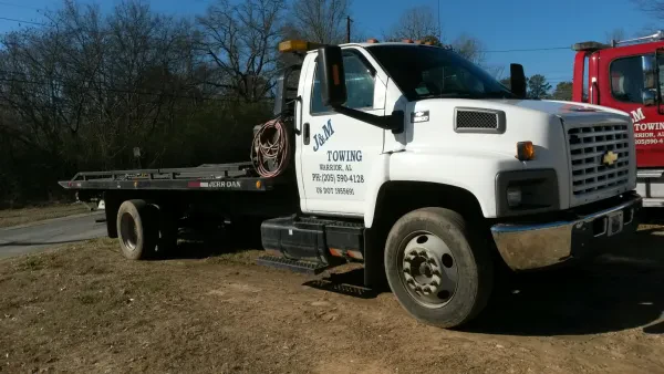J & M Towing Recovery - photo 4