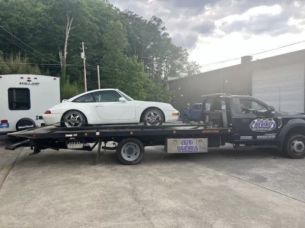 Devine Towing - photo 3