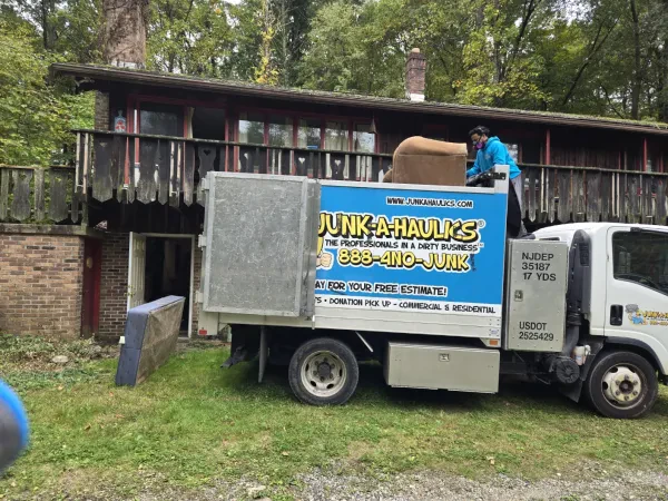Junk-A-Haulics - photo 3