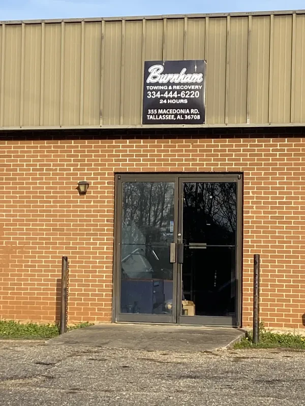Burnham Towing & Recovery - photo 4