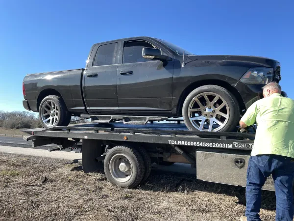 KB'S AUTO STATION TOWING - photo 3