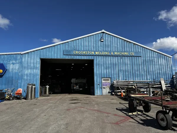 NAPA Auto Parts - Crookston Welding - photo 4