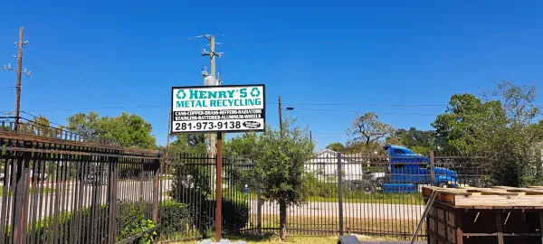 Henry's Metal Recycling - photo 2