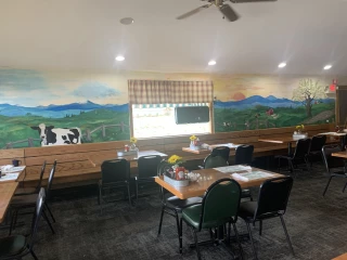 Country Cook’n At The Circle Restaurant