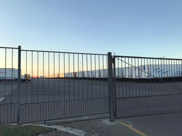 Laredo Truck Parts - photo 4