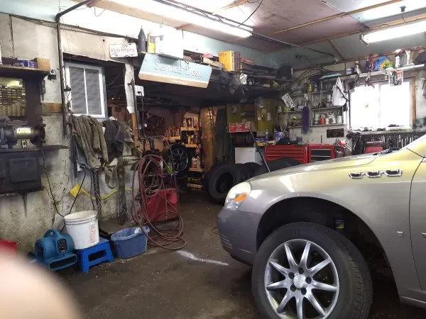 Albion Auto Mart LLC - photo 2