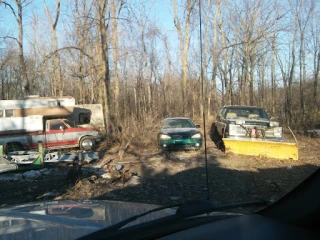 Boyd's Auto Recycling & Towing JunkYard in Howe (IN) - photo 2