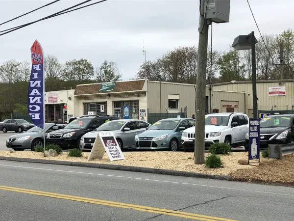 Northeast Auto and Truck Inc - photo 2