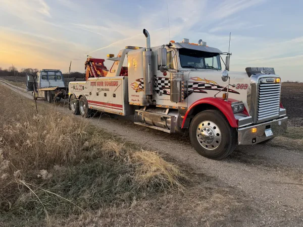 Five Star Towing LLC - photo 2