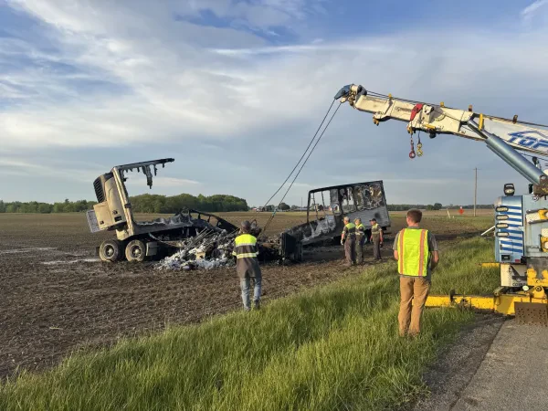 Tops Towing & Garage - photo 3
