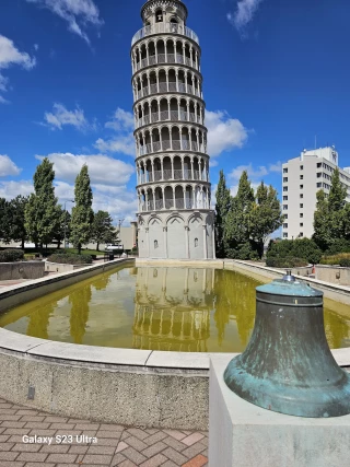Leaning Tower of Niles