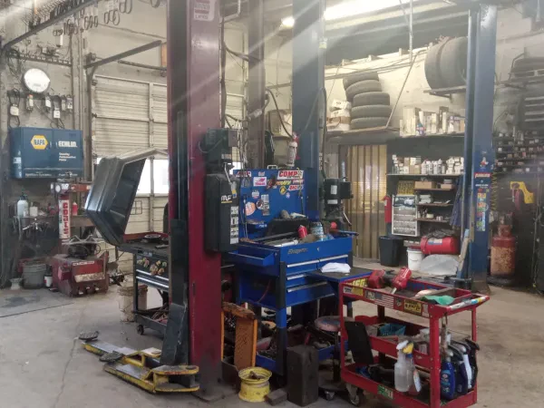 Pinch Service Center - photo 2