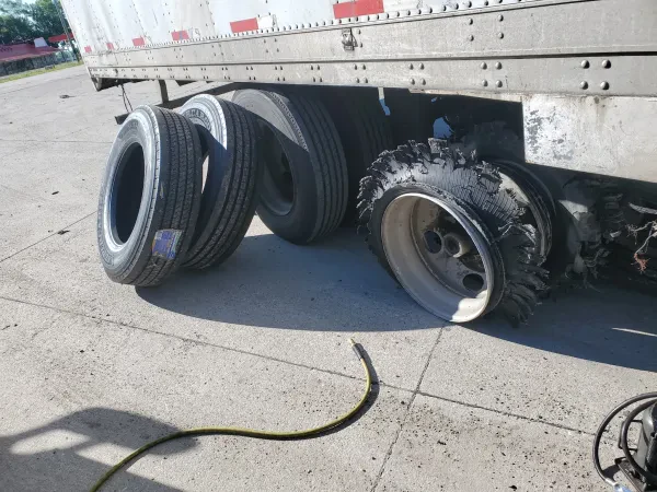 J&B Enterprises Towing & Repairs - photo 3