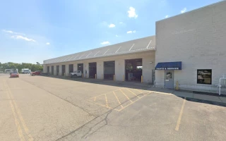 Lynch Truck Center Service