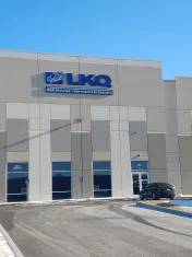 LKQ
