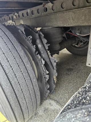 Sullivan Tire Commercial Truck Center