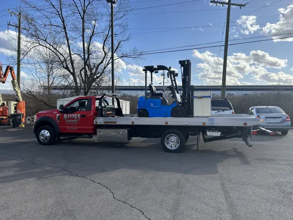 Wayne's Garage & Towing - photo 4