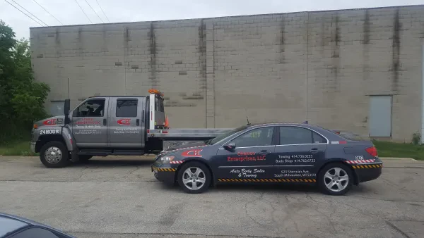 Chanov Enterprises LLC. Towing & Auto Body Shop - photo 4