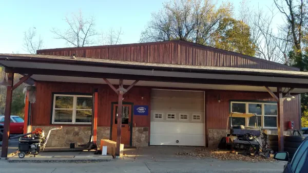 Giddings Garage - photo 2