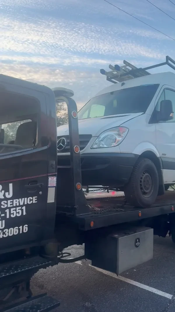 S&J 24hrs Towing Service LLC - photo 2