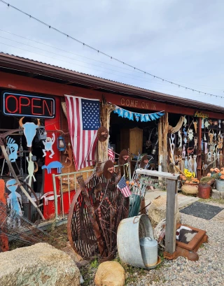 Parradise Ranch AKA Sue & Jerry's Trading Post