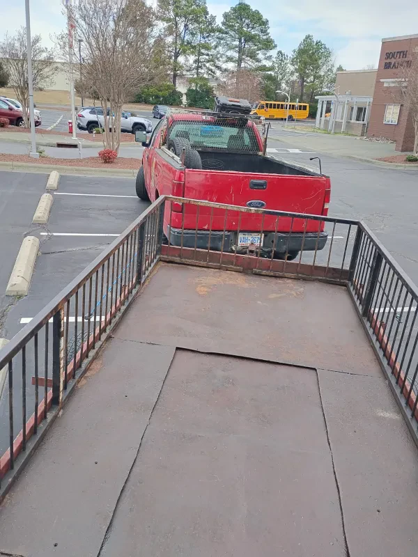 Sanders Junk Removal - photo 3