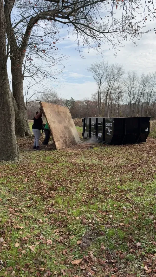 Chuck It All! Trash & Junk Removal - photo 2