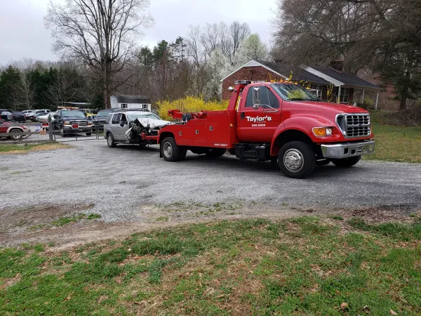 Taylor's Towing and Recovery - photo 2