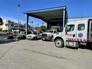 Chuck's Towing