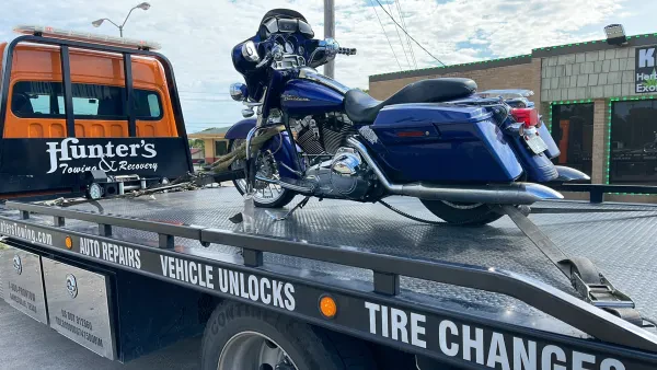 Hunter's Towing & Recovery - Light, Medium, and Heavy Duty Towing Service - photo 3