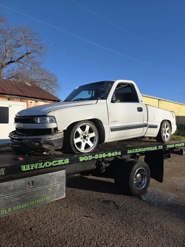 Cherokee Wrecker Service - photo 3