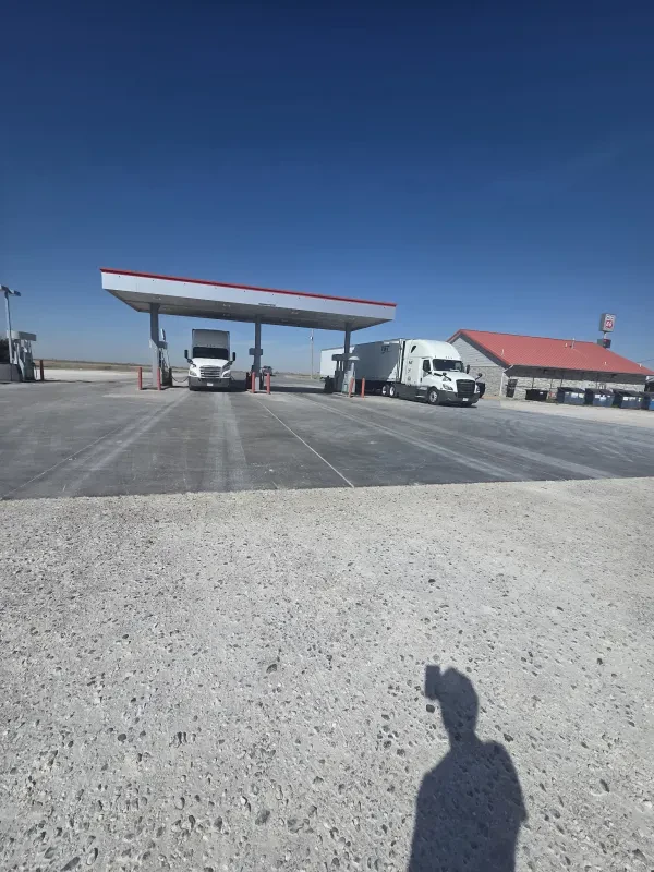 54 Truck Stop - photo 2