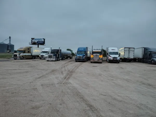 54 Truck Stop - photo 4