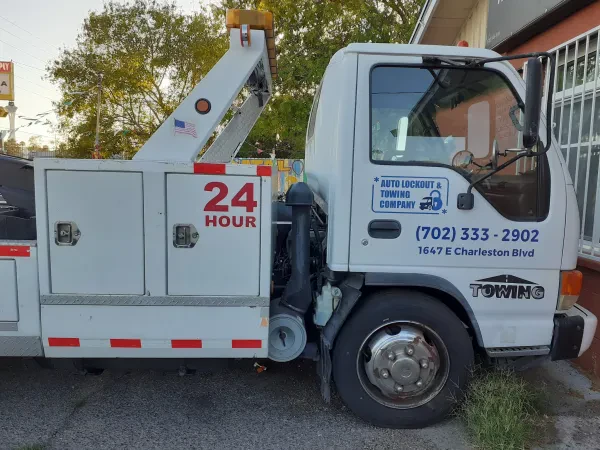 Auto Lockout Towing Company - photo 4