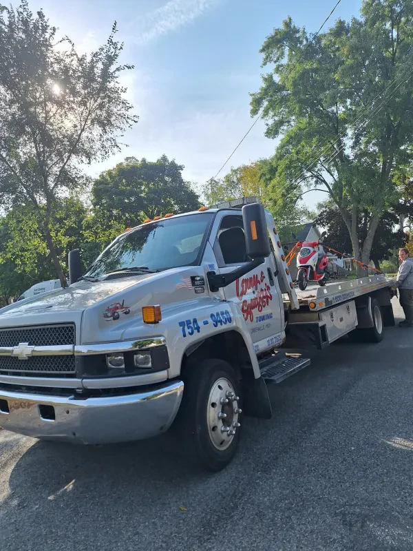 Lenny & Squiggy’s Towing - photo 2