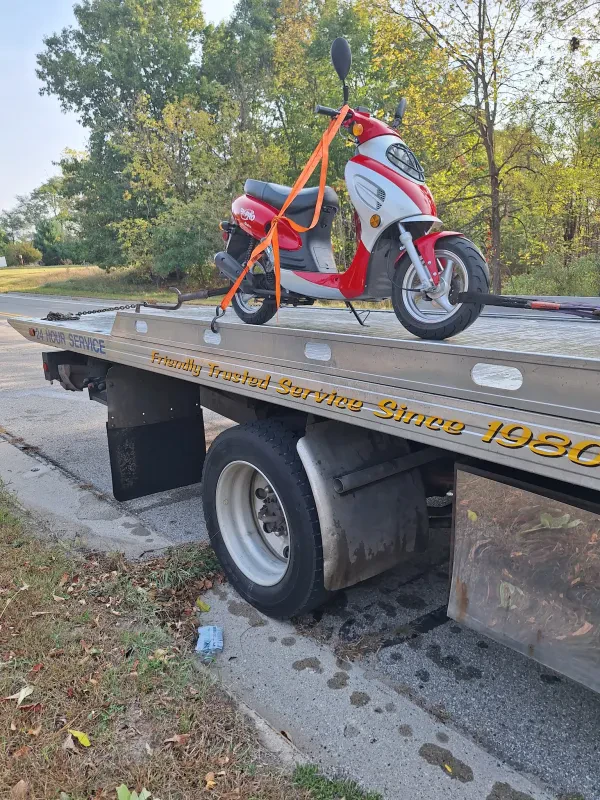 Lenny & Squiggy’s Towing - photo 4