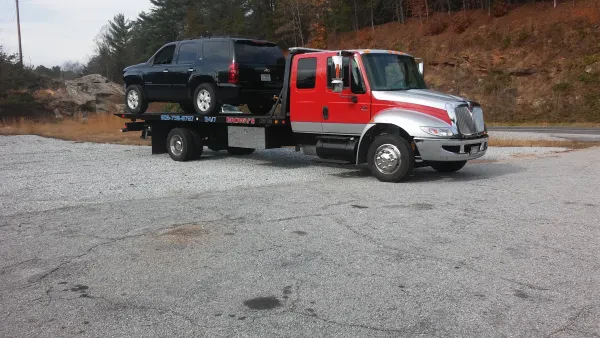 Brown's Auto Body Repair Services - photo 2