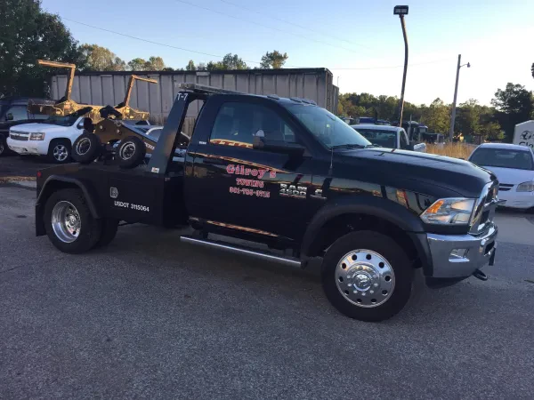 Gilroy's Towing & Auto Repair - photo 4