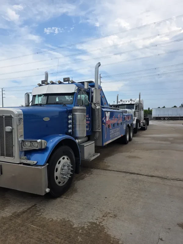 Houston Best Heavy Duty Towing - photo 3