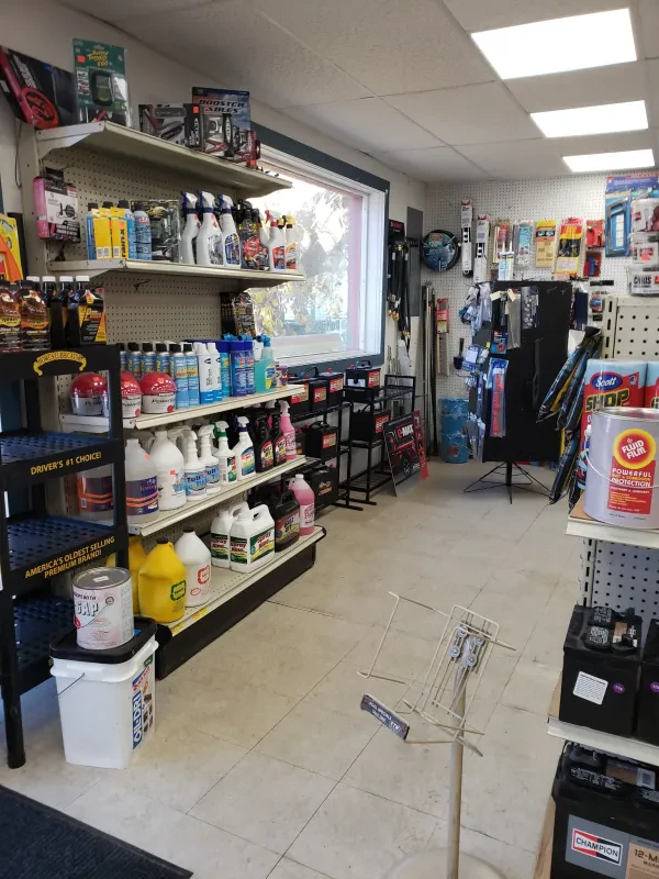 Royal Auto Parts - photo 2