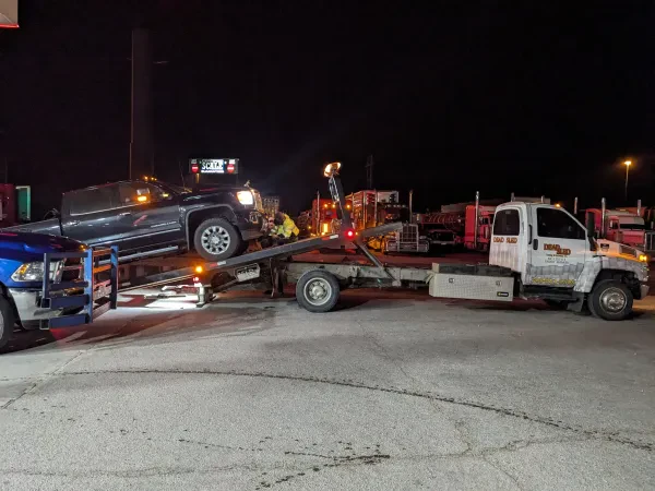Dead Sled Towing and Recovery LLC. - photo 2