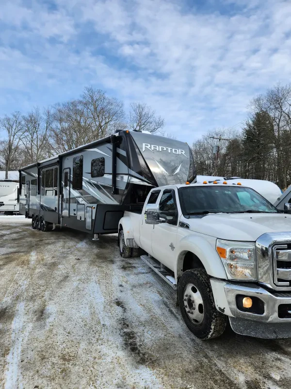 Mann's RV - photo 3