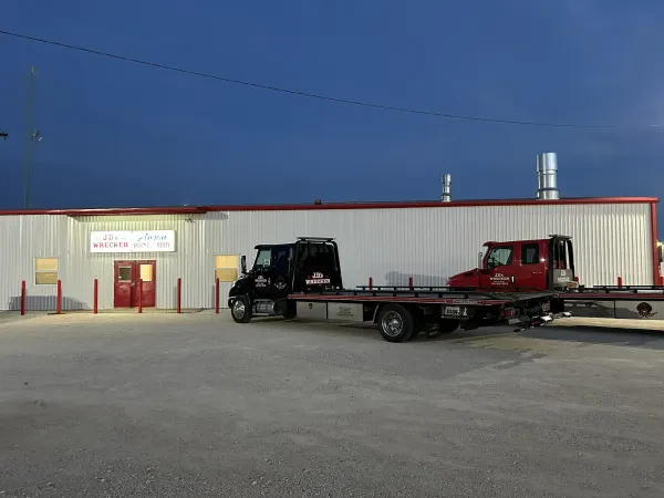 J.D.'s Wrecker Service - photo 4